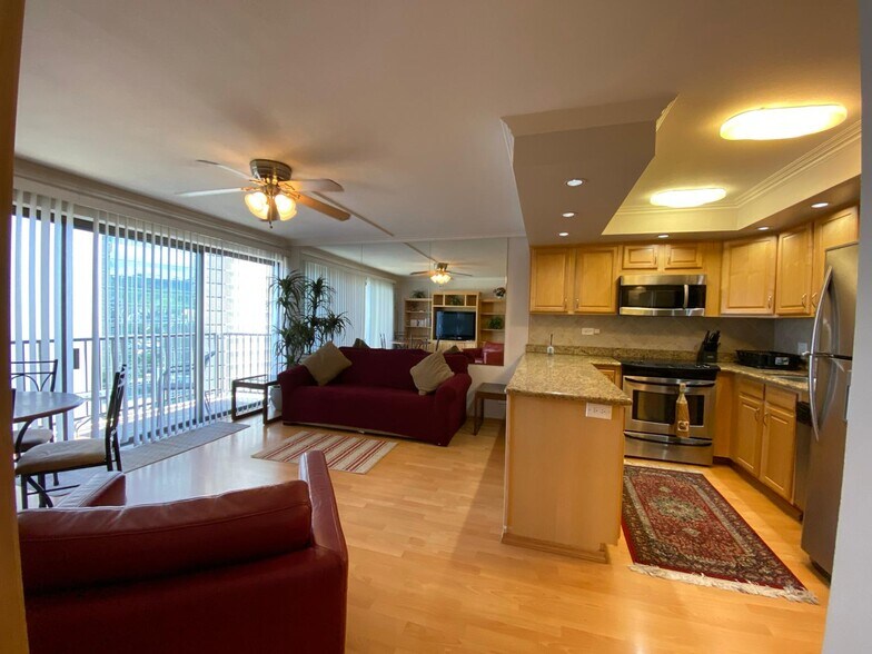 Building Photo - 2140 Kuhio Ave.