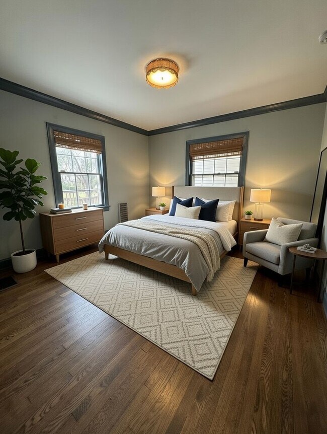 Building Photo - 2912 Woodlawn Dr