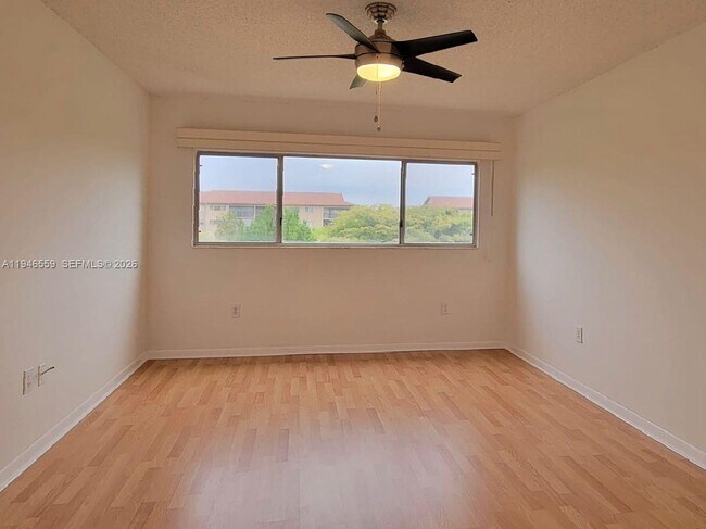 Building Photo - 12651 SW 16th Ct