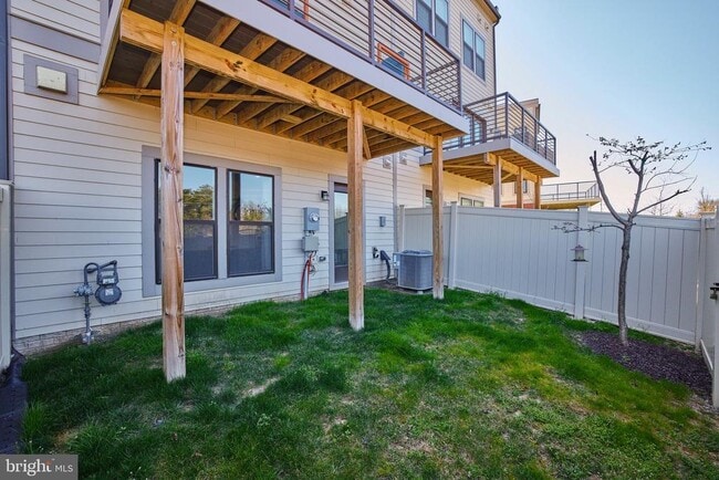 Building Photo - 20055 Old Line Terrace