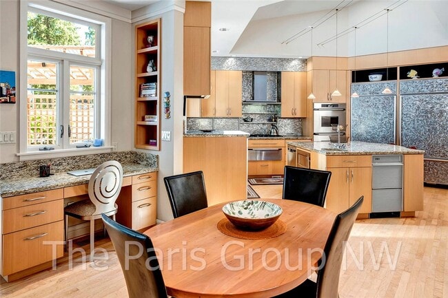 Building Photo - Extraordinary Custom Enatai Home *4min to DT Bellevue *High End Finishes * Central AC *EV Charger