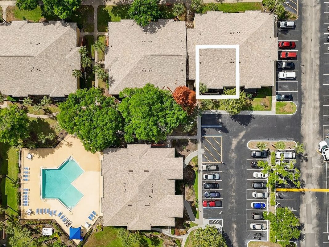 Building Photo - 602 Kenwick Cir