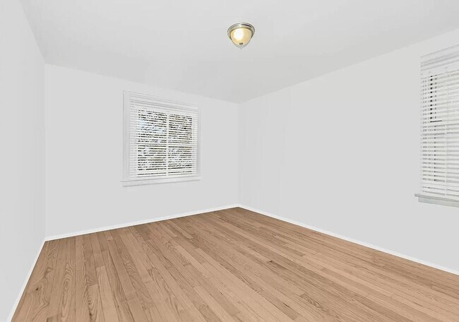 Building Photo - Charming 1-bedroom, 1-bathroom