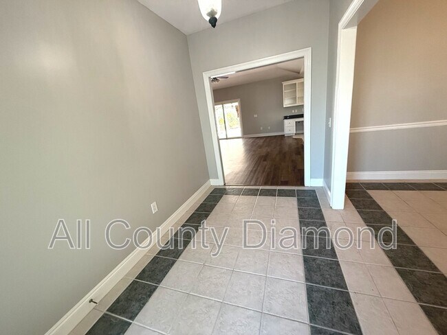 Building Photo - 12207 Lyndell Plantation Dr