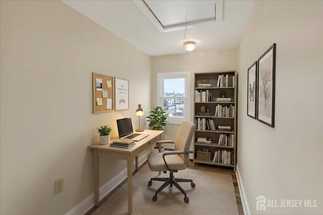 Building Photo - 28 Sedgwick St