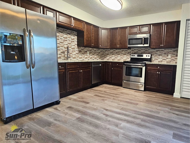 Building Photo - 5813 Spruce Creek Rd