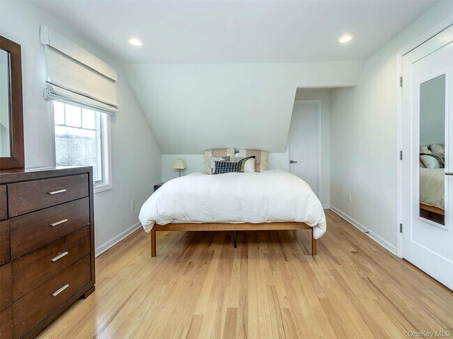 Building Photo - 17 Winans Pl