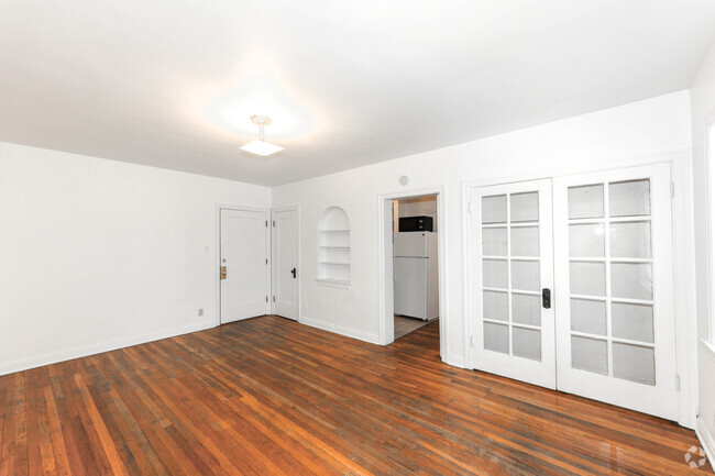 Building Photo - 740 E 300 S