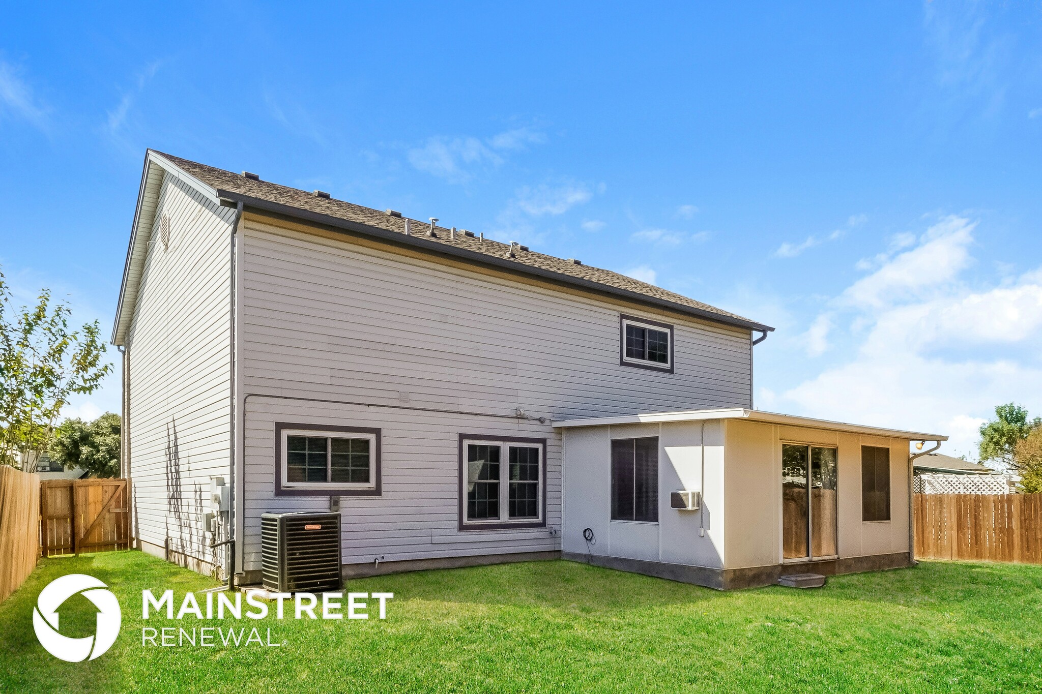 Building Photo - 6611 Meadow Fawn Dr