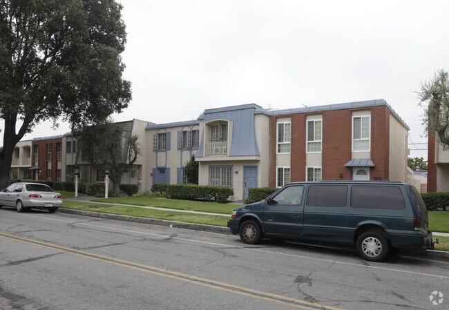 Primary Photo - 1784-1794 W Greenleaf Ave