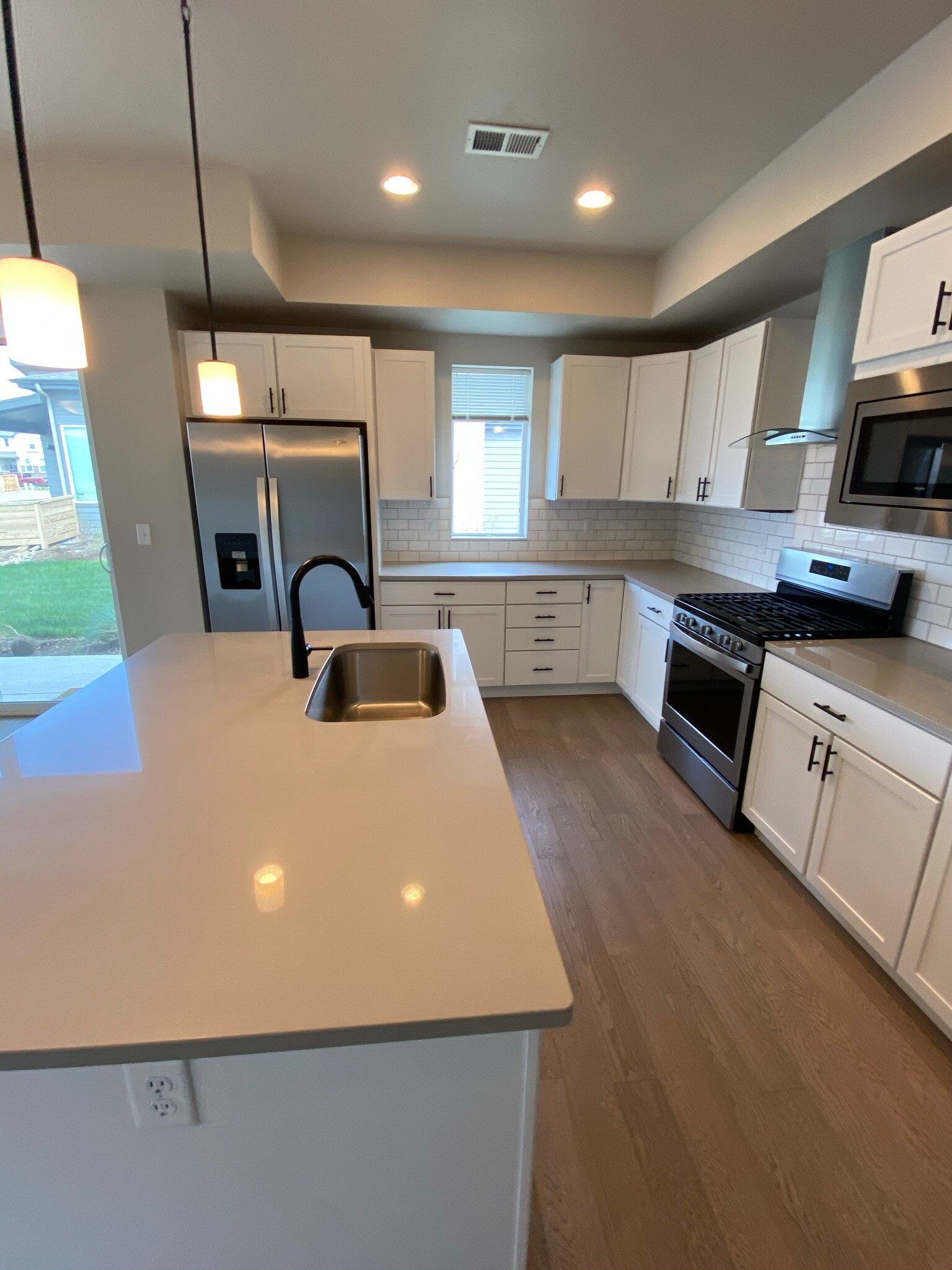 All upgraded appliances - 2614 Avenger Pl #5