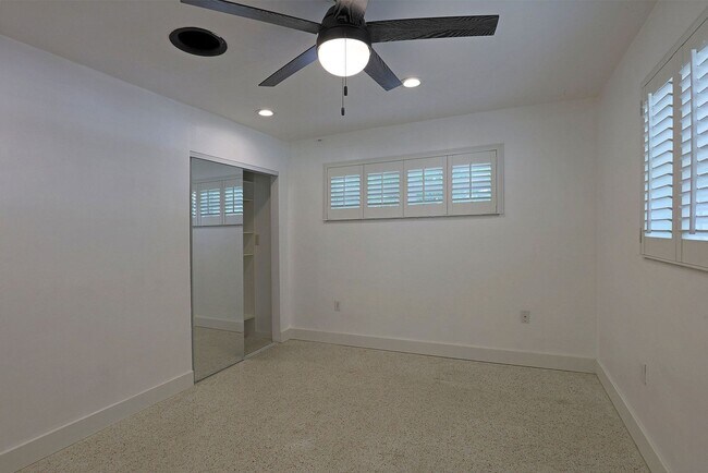 Building Photo - 1353 Stadler Dr