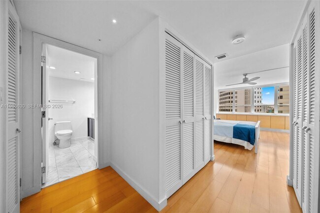 Building Photo - 11 Island Ave