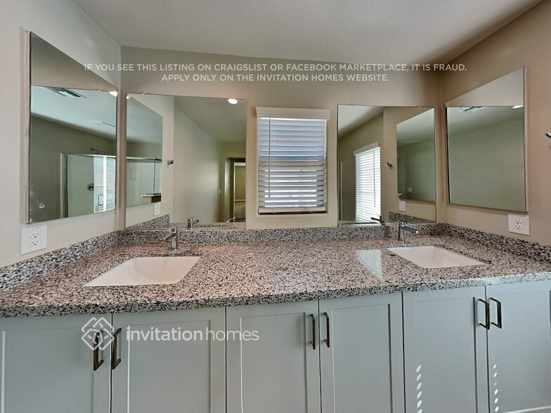 Building Photo - 5107 N 189th Dr