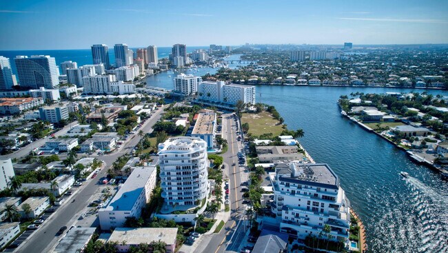 Building Photo - 612 Bayshore Dr