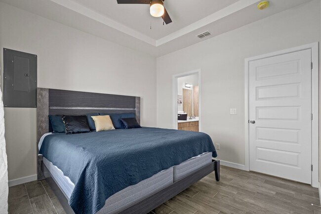 Building Photo - BRAND NEW HOMES FOR LEASE IN MERCEDES! 3BD...
