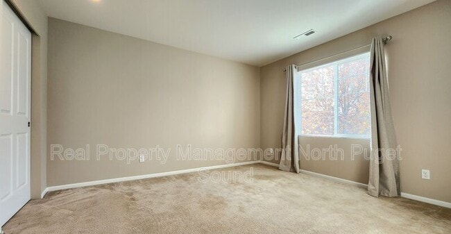 Building Photo - 2514 85th Dr NE