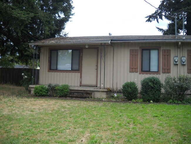 Primary Photo - Great Heights Location 1BD Duplex