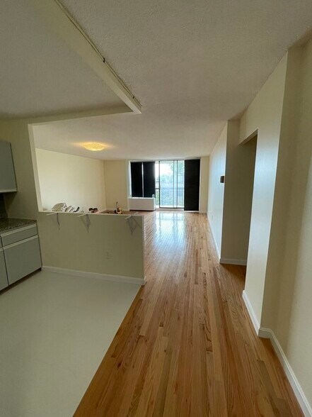 Building Photo - 60 Longwood Ave