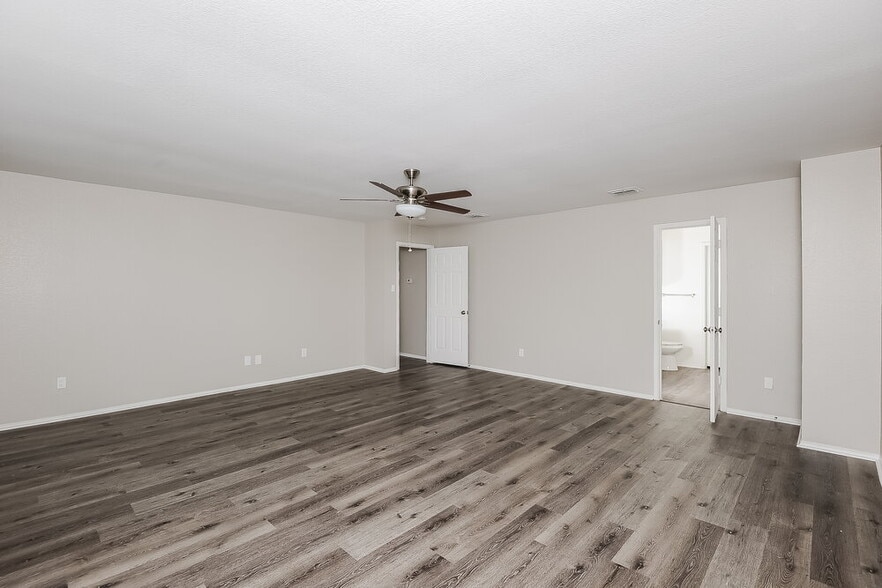 Building Photo - 2308 Overlook Ln