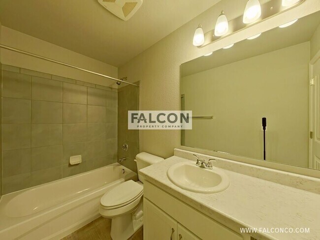 Building Photo - 876 Petra Heights