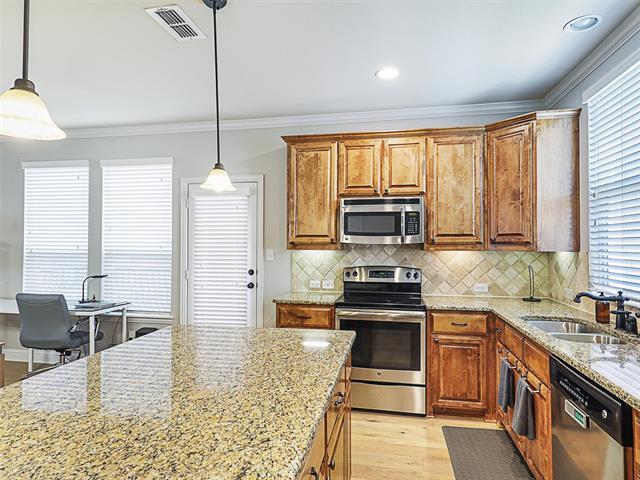 Building Photo - 2500 Rockbrook Dr