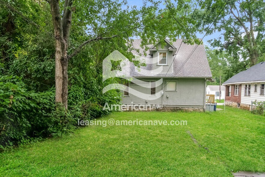 Building Photo - 1824 E 73rd St