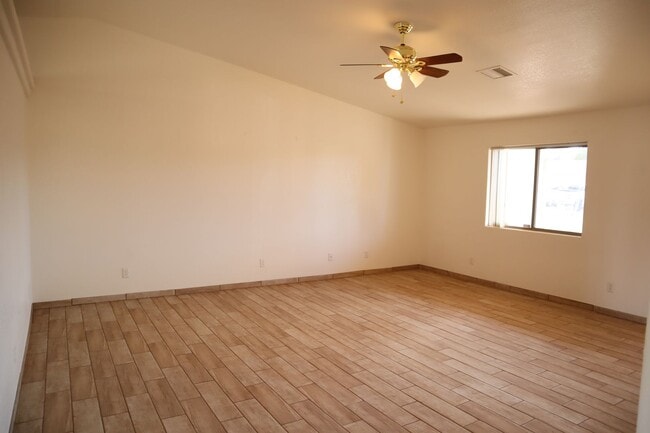 Building Photo - Hear The Songbirds Sing!