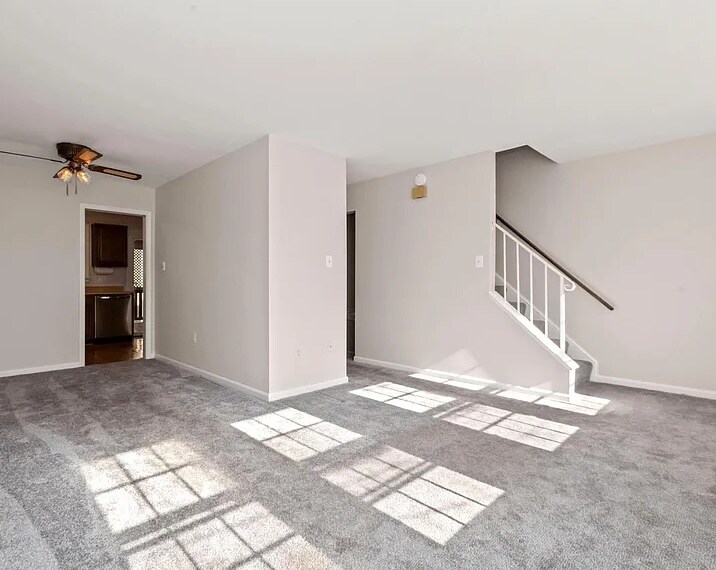 Building Photo - 1902 Curtis Ct SE