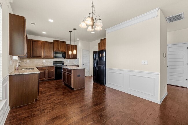 Building Photo - 4464 Grove Landing Dr