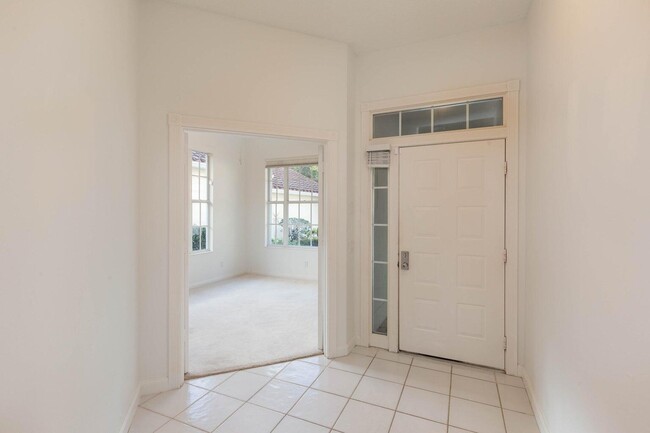 Building Photo - 179 E Tall Oaks Cir