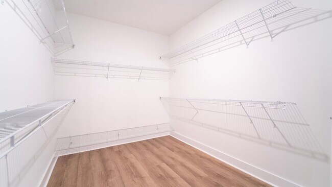 Building Photo - Move-In Special! Free January Rent — Stunning Like-New 4-Bedroom Home Just Minutes from Fort Stewart