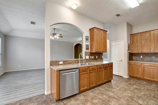 Building Photo - 2013 Lulach Ln