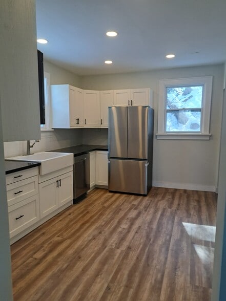 Building Photo - 2231 Graebe Ave