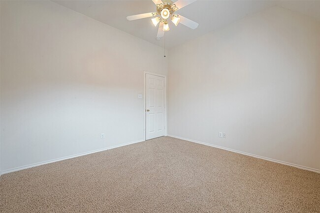 Building Photo - 21411 Willow Glade Dr