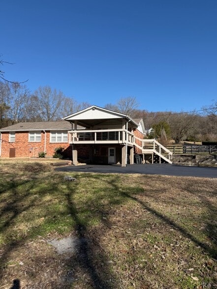 Building Photo - 6398 Temple Rd