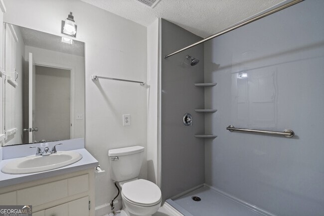 Building Photo - 880 Winfield Ct