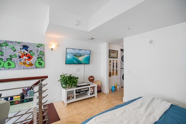 Building Photo - 41 SE 5th St