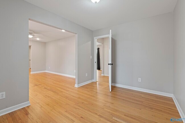 Building Photo - 403 Hillmont Cir NW