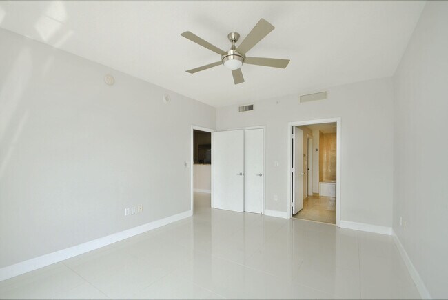 Building Photo - 550 Okeechobee Blvd