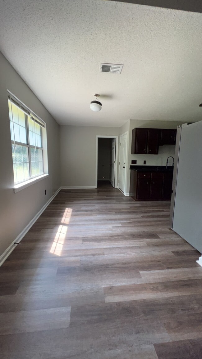 Building Photo - 822 Waterfield Dr