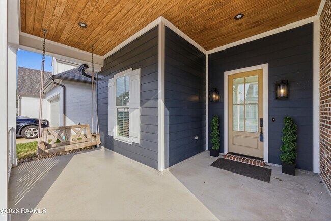 Building Photo - 102 Harvest Creek Ln