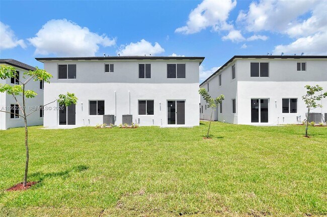 Building Photo - 22431 SW 125th Ave