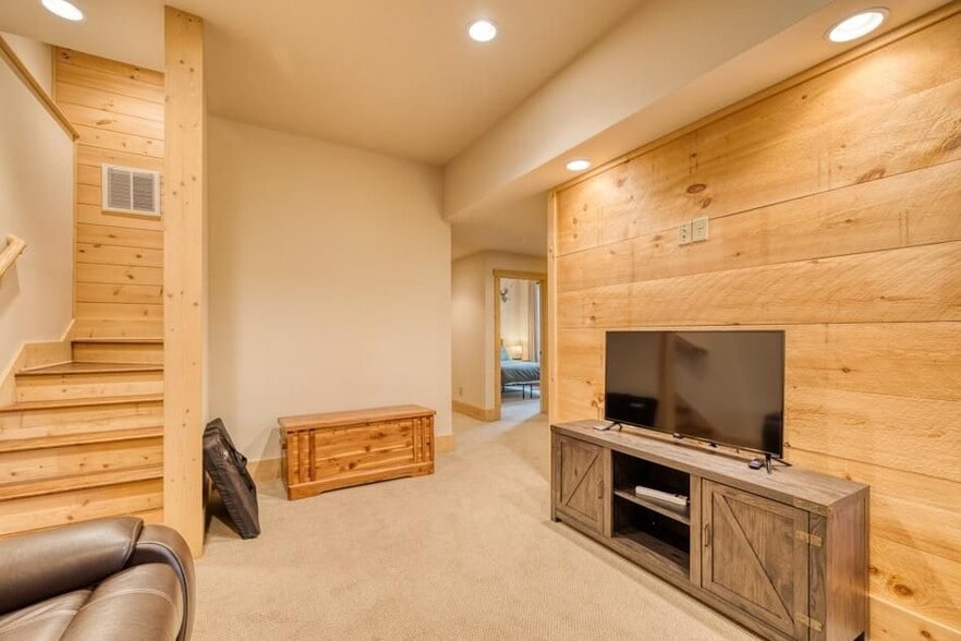 Building Photo - 111 Watkins Farm Rd