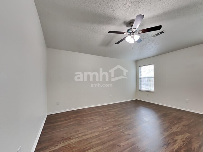 Building Photo - 216 Cornell