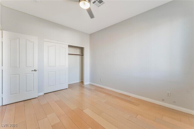 Building Photo - 2267 Alanhurst Dr