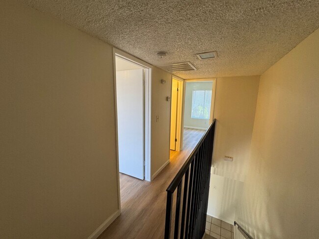 Building Photo - 4400 Tierra Verde St