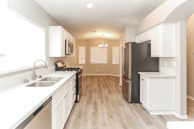 Building Photo - 4917 Stormy Ridge St