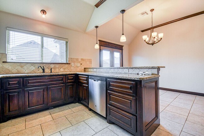 Building Photo - Beautiful home in desired Williamson Farms!