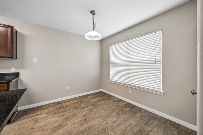 Building Photo - 15510 Kiplands Bend Dr